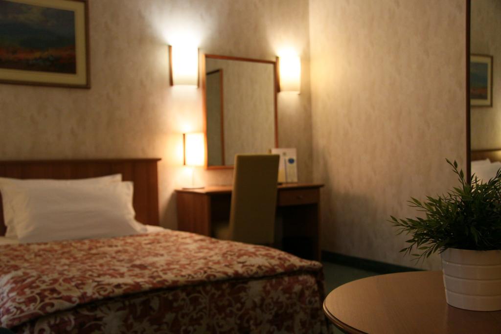 Hotel Karpos Skopje Phòng bức ảnh