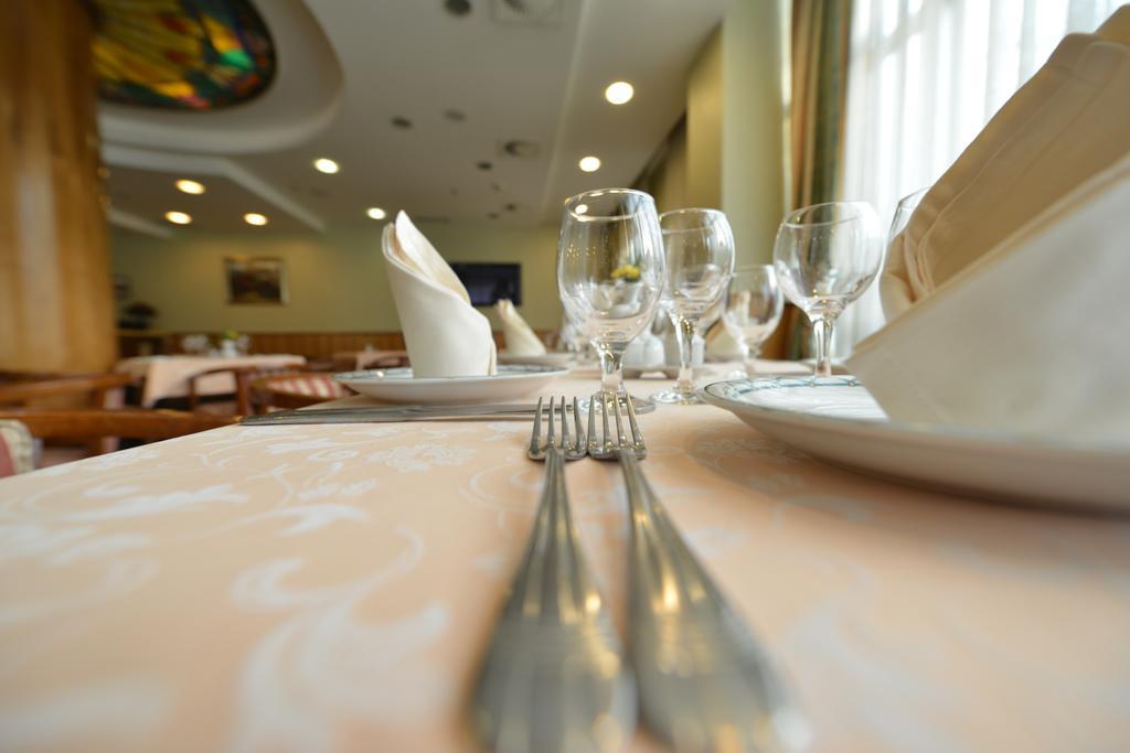 Hotel Karpos Skopje Ngoại thất bức ảnh