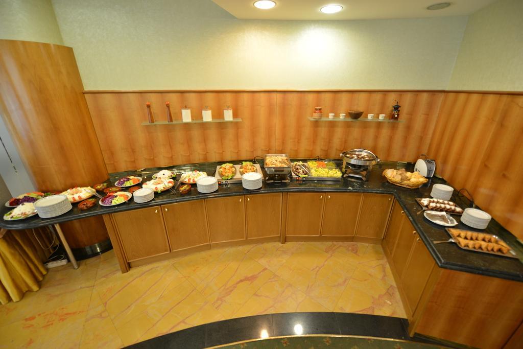Hotel Karpos Skopje Ngoại thất bức ảnh