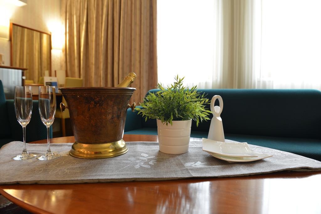 Hotel Karpos Skopje Ngoại thất bức ảnh