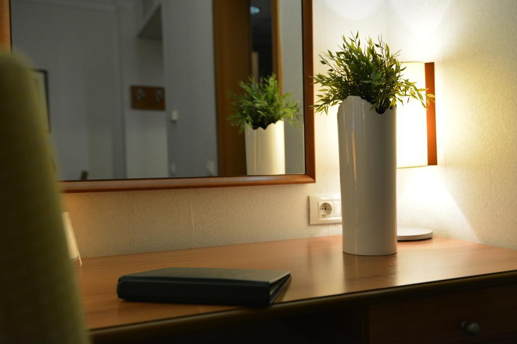 Hotel Karpos Skopje Ngoại thất bức ảnh
