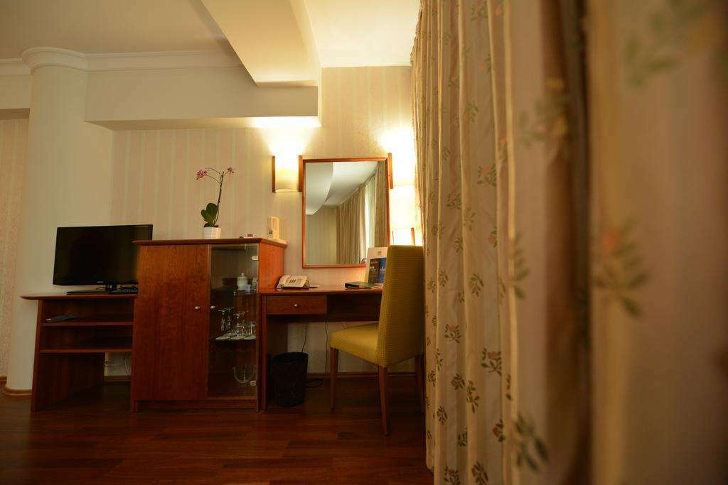 Hotel Karpos Skopje Phòng bức ảnh